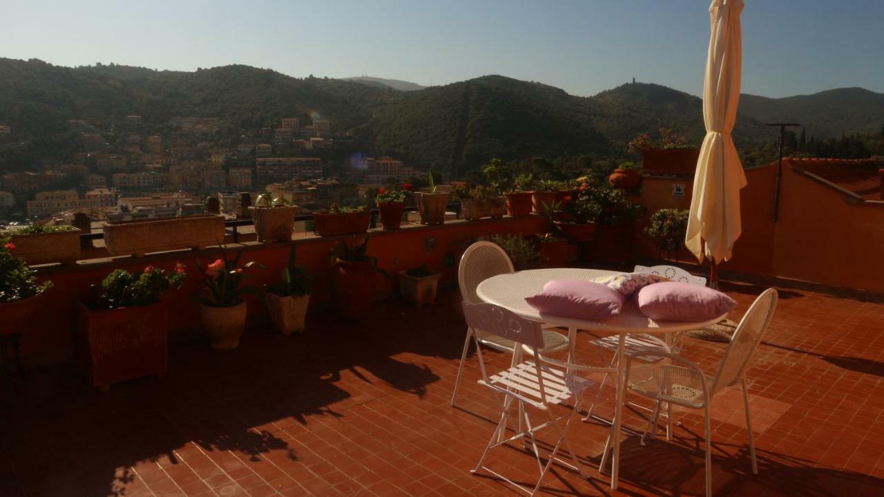 La Casa Di Elba E Mario Lejlighed Porto Santo Stefano  Eksteriør billede
